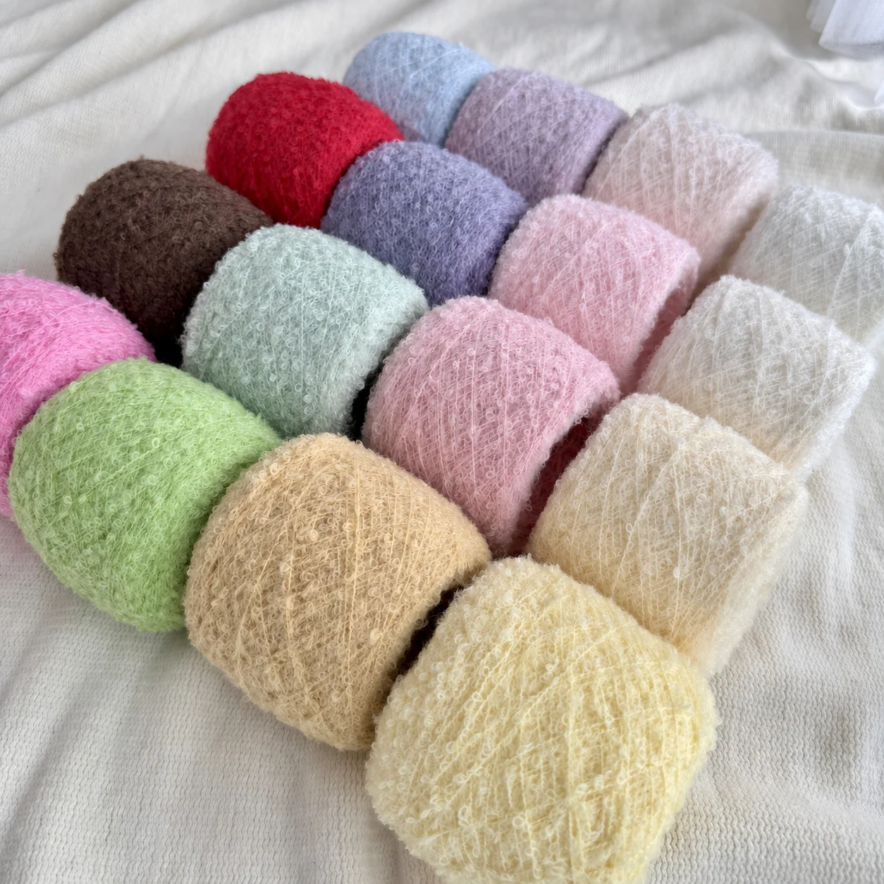 5PCS 250g Hilo Boucle Suave y Esponjoso para Suéteres, Bufandas, Gorros, Amigurumi, Manualidades, Hilo de Lana Peluda para Tejer y Crochet
