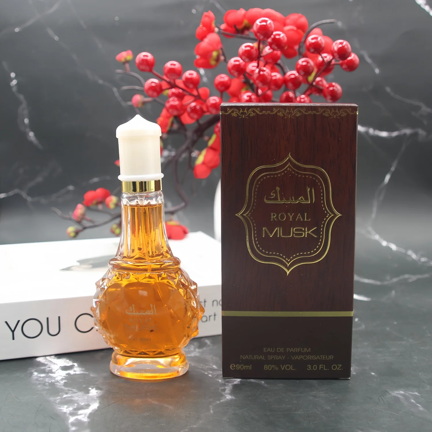 Arabskie produkty perfumowe z Dubaju, długotrwałe, uwodzicielskie, osobiste perfumy w sprayu, uwodzicielski, charakterystyczny zapach.