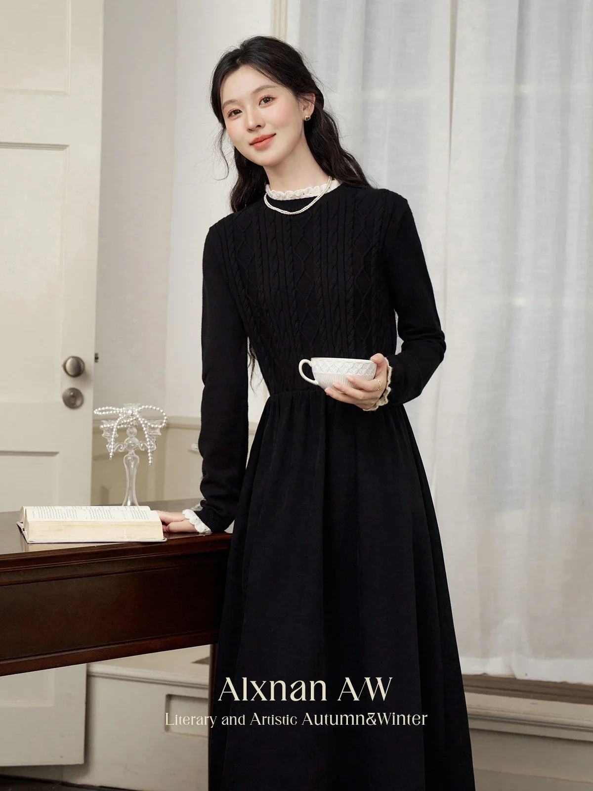 

ALXNAN Women's Temperament Slimming Dresses Patchwork Agaric O-neck&cuffs Solid Black Midi Dress 2024 Fall Winter Clothes L52150