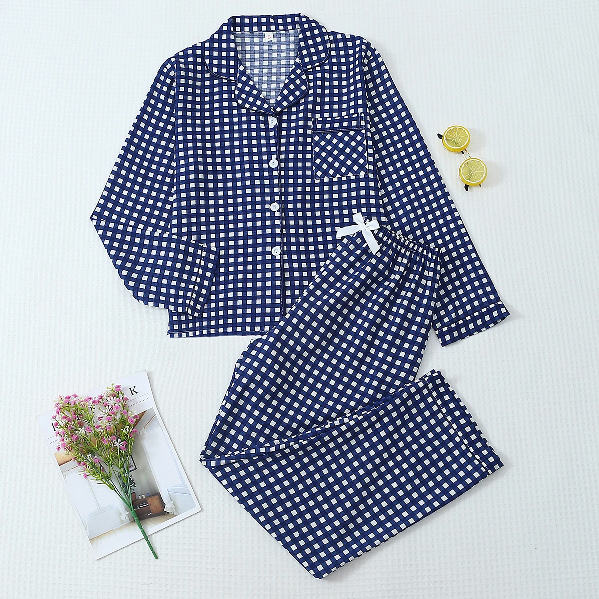 Two-Piece Comfortable Plaid Print Lapel Button-Up Top and Bow-Knot Trousers Women's Pajama Loungewear Set Suitable for Home Use
