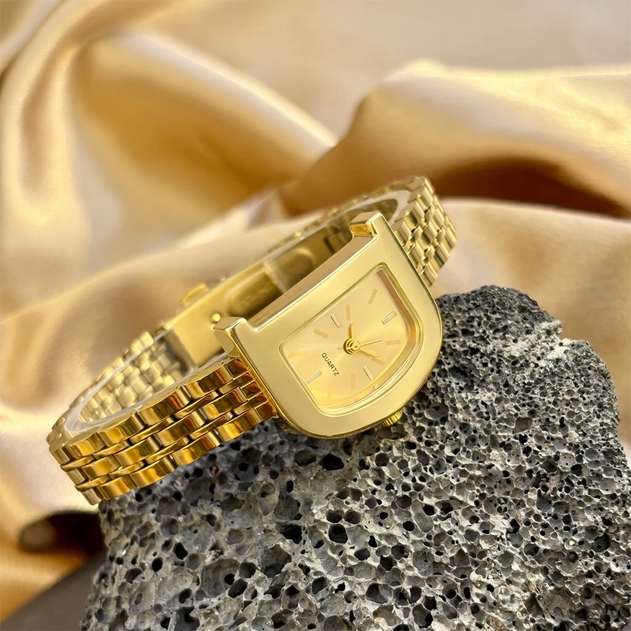 女性用ヴィンテージ腕時計:D型文字盤ステンレススチールストラ - Luxury Watch Vintage のレビューと価格