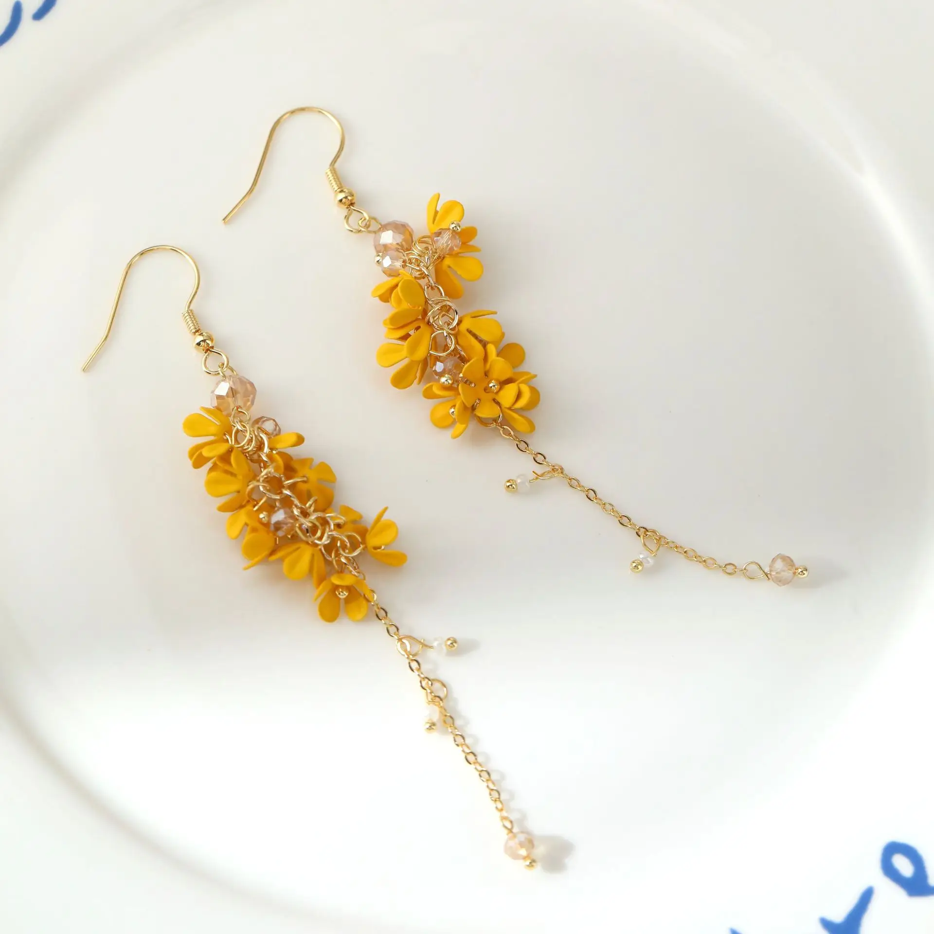 

Unique Osmanthus Fragrans Design Earrings Elegant Yellow Flower Earrings For Women Long Tassel Floral Earrings Statement Jewelry