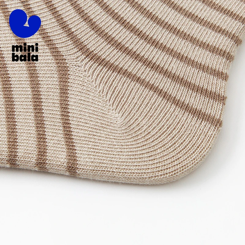 Mini Balabala Kids Paquete de 3 calcetines de algodón suave Nuevos transpirables, elásticos y agradables para la piel para niños y niñas