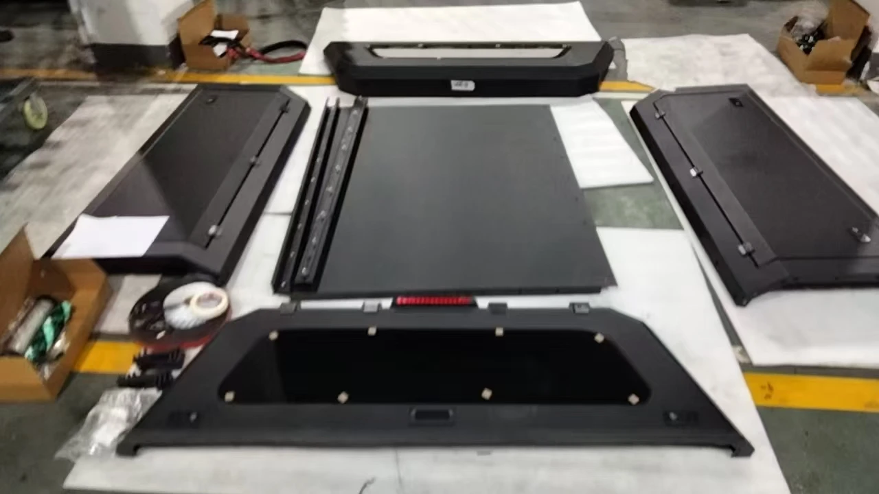 

New Aluminum Hilux Vigo Tonneau Cover for Ranger T8 Bed Cover High Quality Pickup Truck Retractable Roller Lid Bed Cover