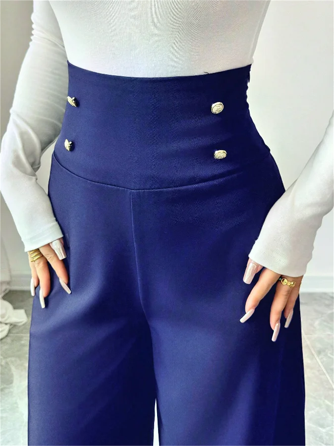 Женские элегантные и модные брюки с высокой талией.
