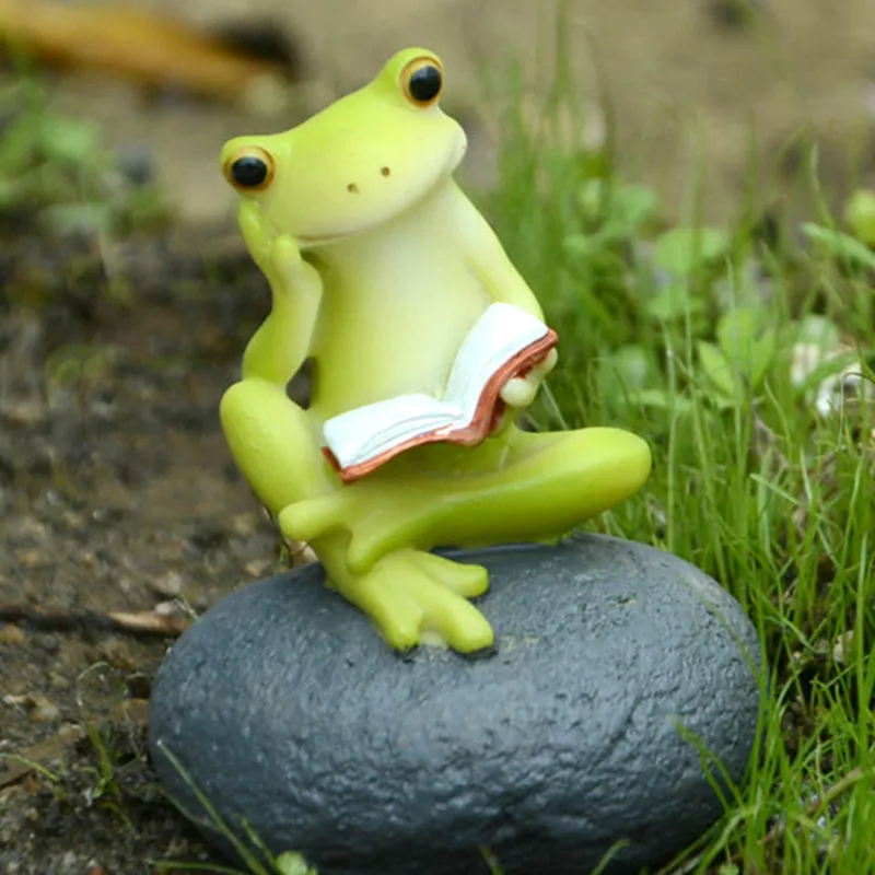 New Cute Frog Resin Crafts Home Desktop Decoration Cartoon Animal Figurines Creative Children's Gifts Fairy Garden Accessories