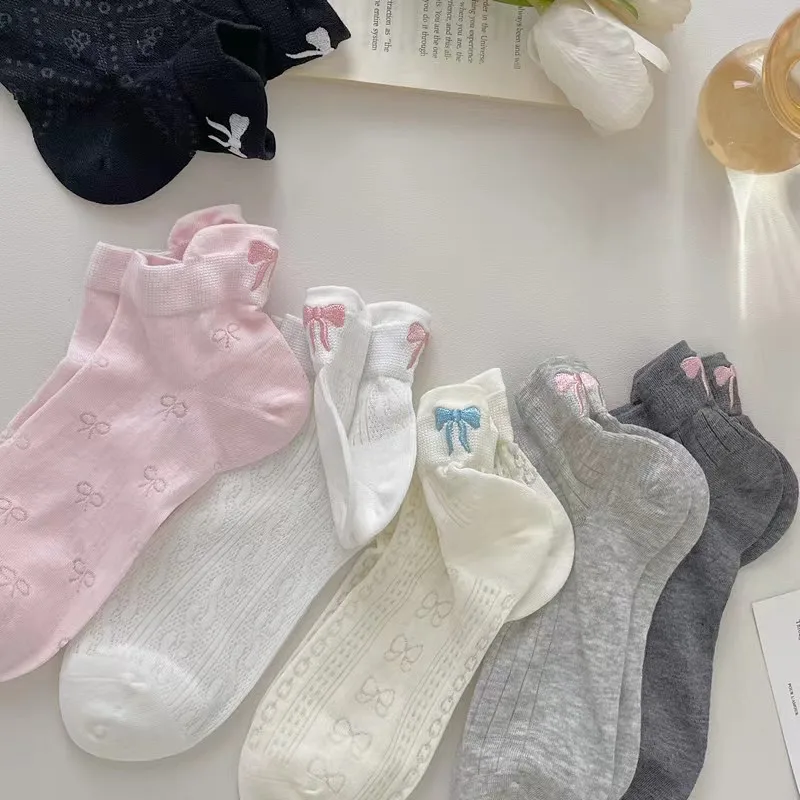 

(3/6 Pairs) Butterfly Knot Jacquard Women's Socks, Suitable for All Seasons, Cute, Comfortable, and Breathable