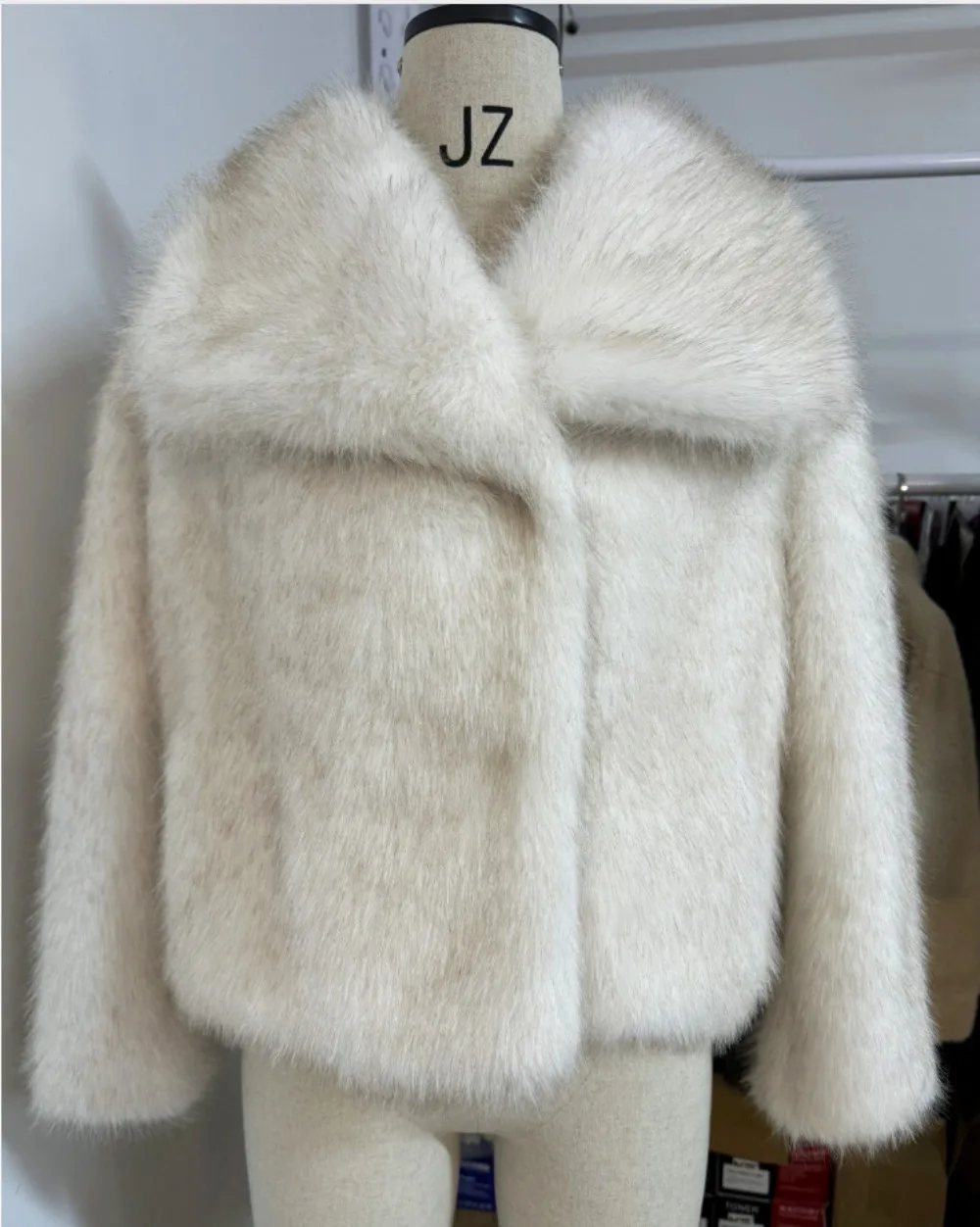 Faux Fur Coat Women Short Jacket Winter Overcoat Lapel Thick Fluffy Long Sleeve Warm Outerwear Luxury Fur Jacket Coat 2025 6