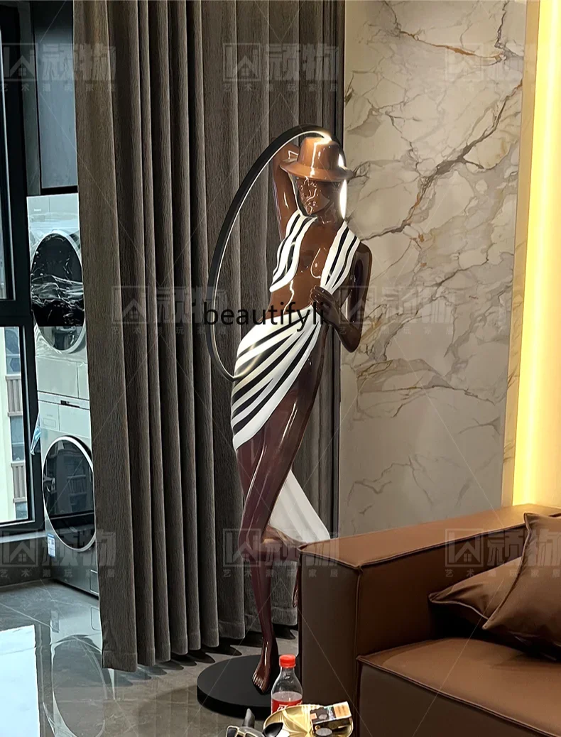 

Nowoczesna dziewczyna Nowoczesny salon i hotel Abstrakcyjne lądowanie postaci Rzeźbione ozdoby Biuro sprzedaży Miękka dekoracja
