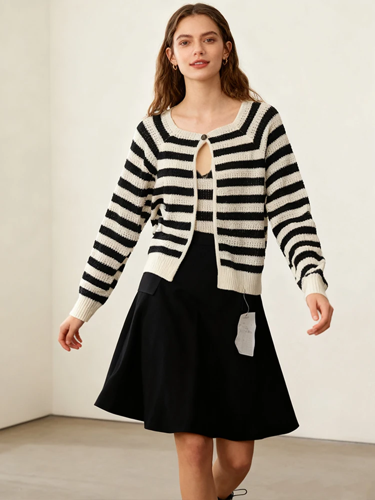 

Новая мода, черно-белый полосатый куртка-кардиган на пуговицах, простой свитер с круглым вырезом и длинными рукавами, женский осенне-зимний мягкий топ