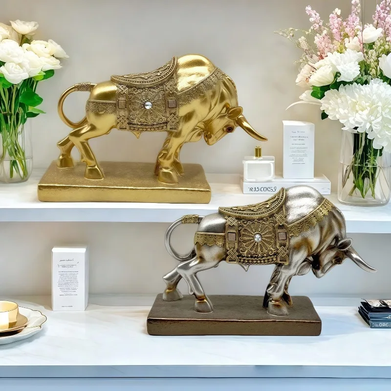 

Wall Street Cow Sculptures, Resin Crafts, Office and Home Decorations, Animal Statues, Wine Cabinets, and Desktop Decorations