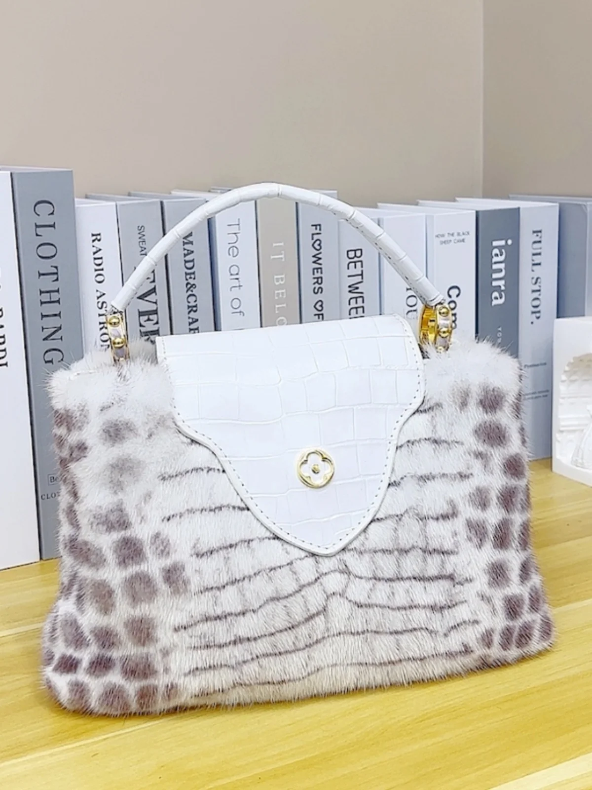 

Luxury Brand Handbag 2025 Autumn / Winter New High-quality Mink Fur Leopard Print Single Shoulder Crossbody Bag For Women Trendy