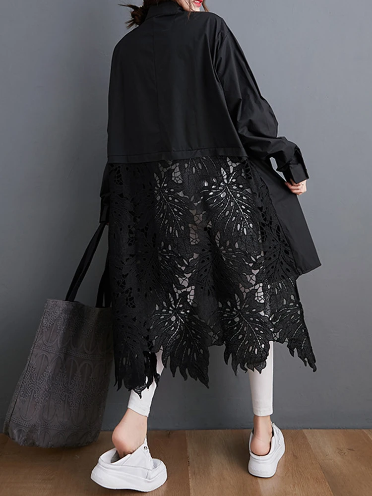 [EAM] Women Black Back Lace Big Size Long Blouse New Stand Collar Long Sleeve Shirt Fashion Tide Spring Autumn 2024 1DH5873