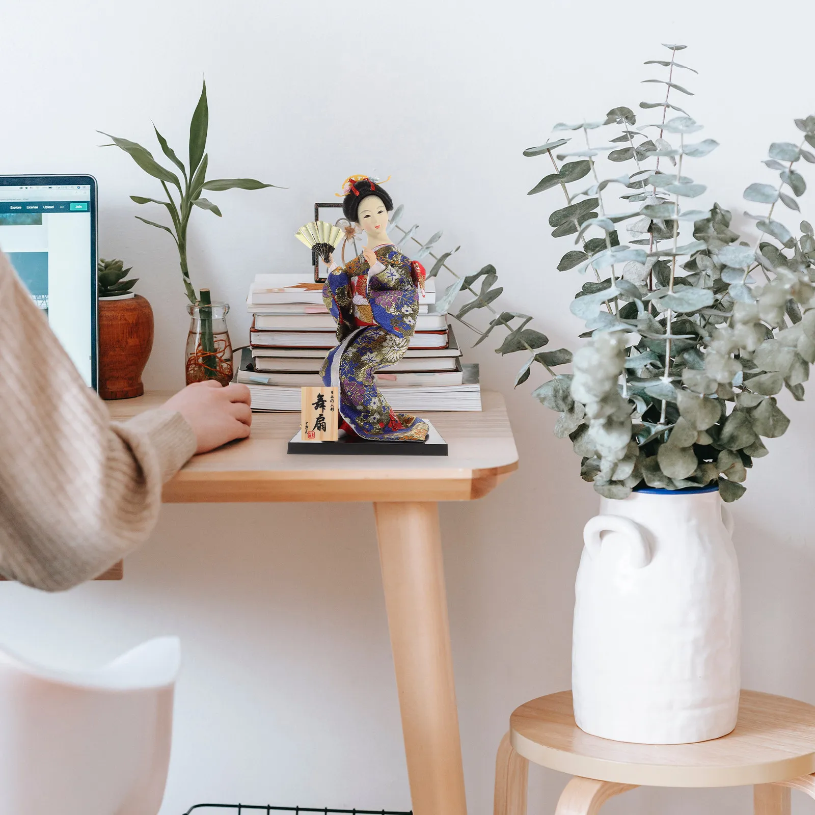 

1 шт. Японская статуэтка гейши в стиле кимоно, декоративное украшение для рабочего стола, домашний декор для гостиной, настольное украшение, японское искусство, подарок