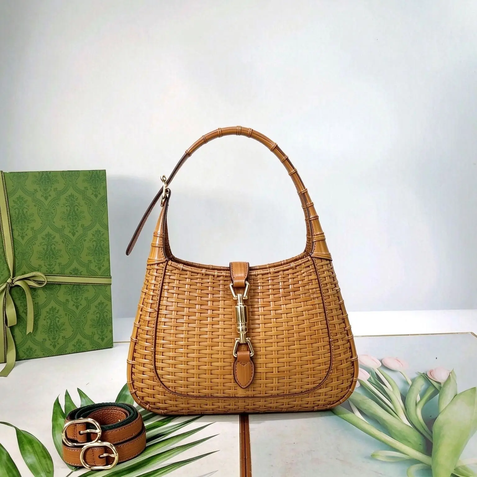 Vintage Wicker Hobo Handbag Ladies Handmade Rattan Woven Curved Top Bag Leather Detail Decor Removable Crossbody Strap Travel Purse