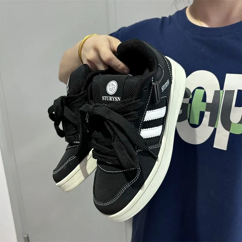 Men's Women Sneakers Fashion Outdoor Casual Shoes Trendy Street Skateboard Shoes Couple Sneakers Laced Platform Vulcanized Shoes