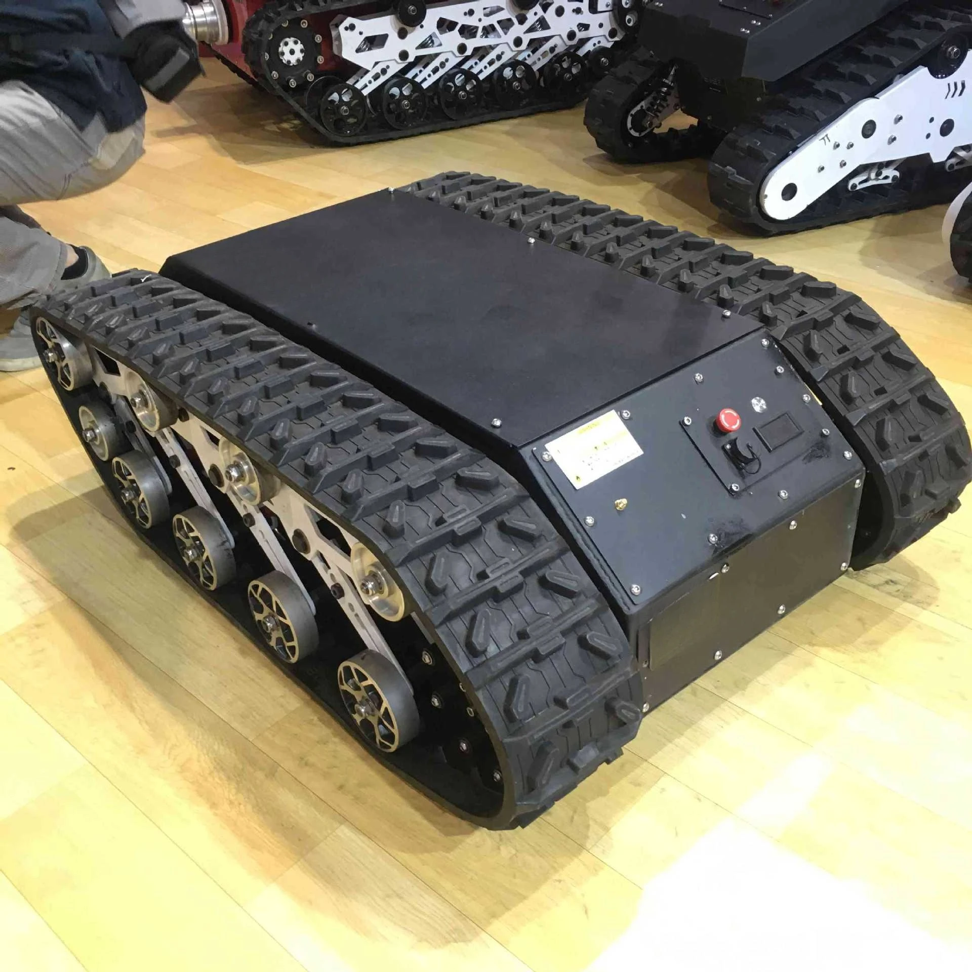 Wireless remote control crawler chassis, industrial robot chassis
