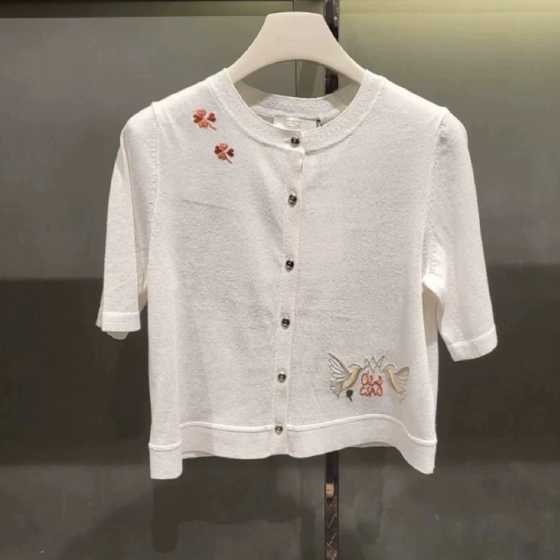 

Korean Single 02nd 25 Summer Ele round Ne Embroidered Four Le Clover Pattern Versatile Thin ort Sve Knitted Open