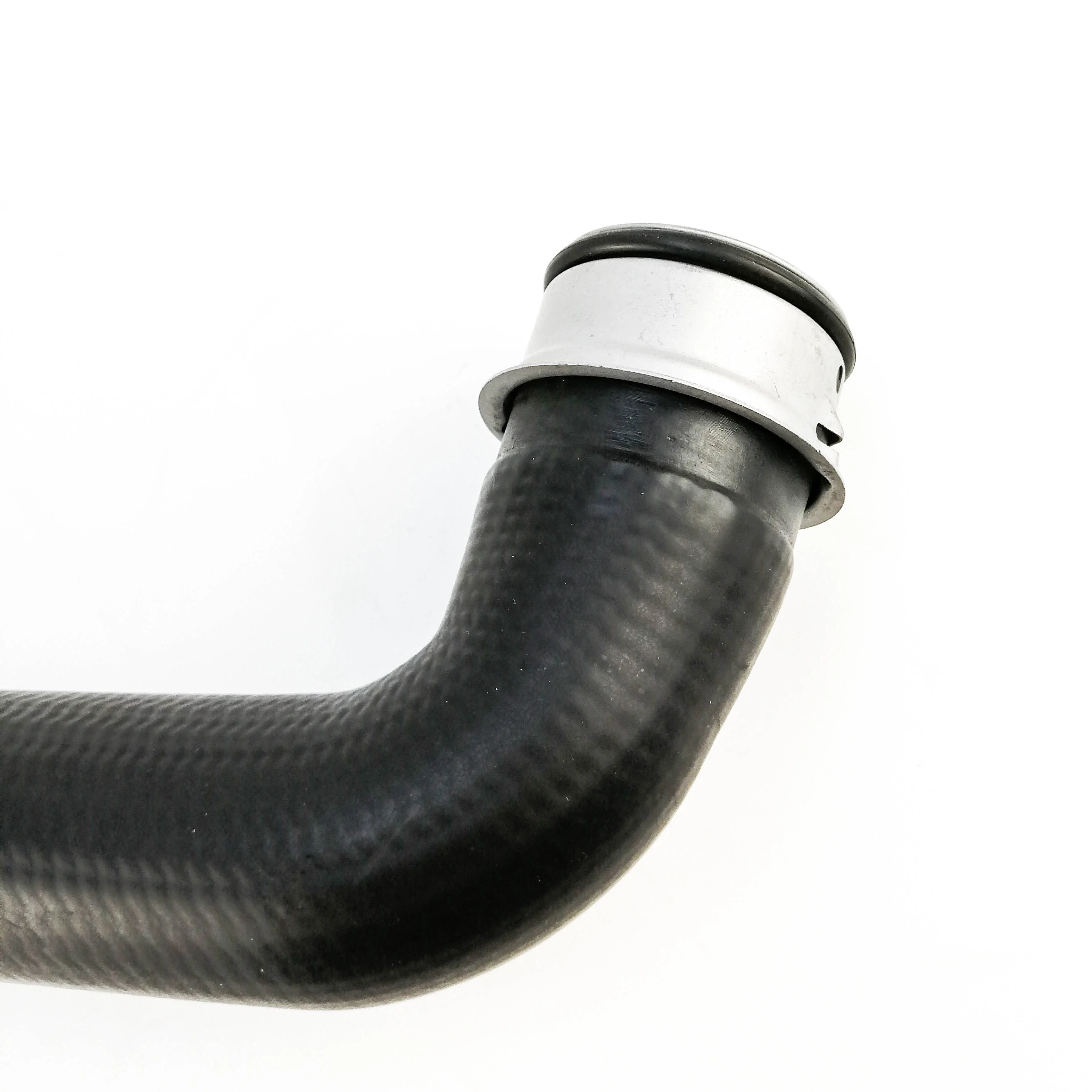 A2045010182 Water Tank Connection Suction Line Upper Hose 2045010182 For Mercedes Benz C180/200 E200 Rubber Coolant Water Pipe