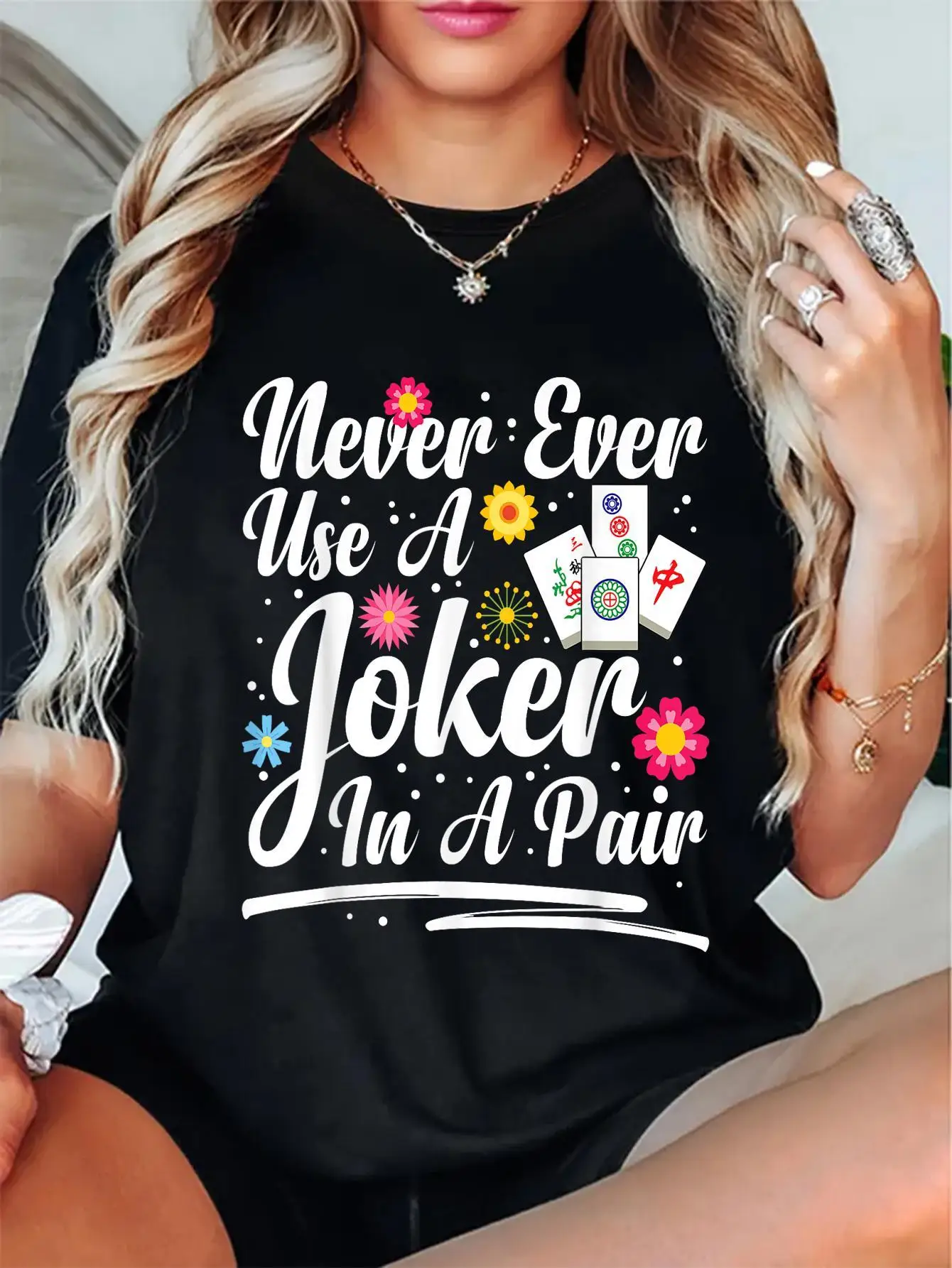 1pc dames casual mahjong tegelprint T-shirt, top met ronde hals en korte mouwen, zomer-T-shirt met geometrisch patroon voor mah jongg-liefhebbers