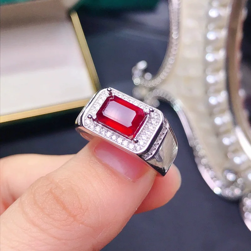 

Classic Ruby Ring for Men 6mm*8mm 1.5ct Heated Natural Ruby Men Jewelry 18K Gold Plating 925 Silver Gemstone Ring