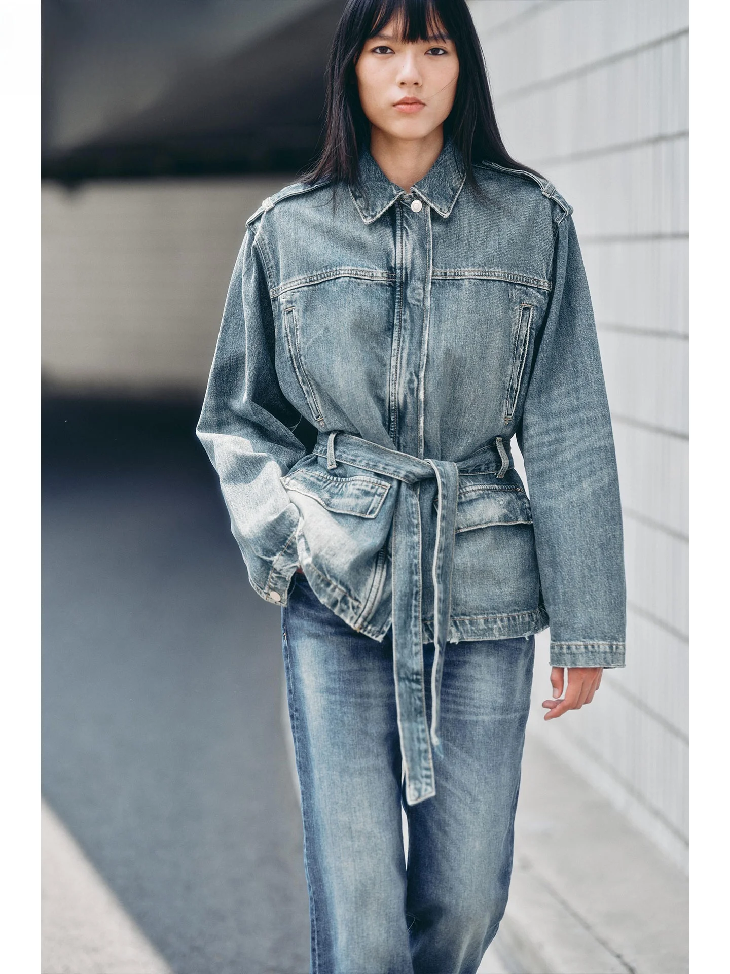 

ZAPRHA Autumn 2025 Women's Loose Long Sve Collared Denim Jaet Versatile Outerwear Casual Sle Long Coat for Ladies