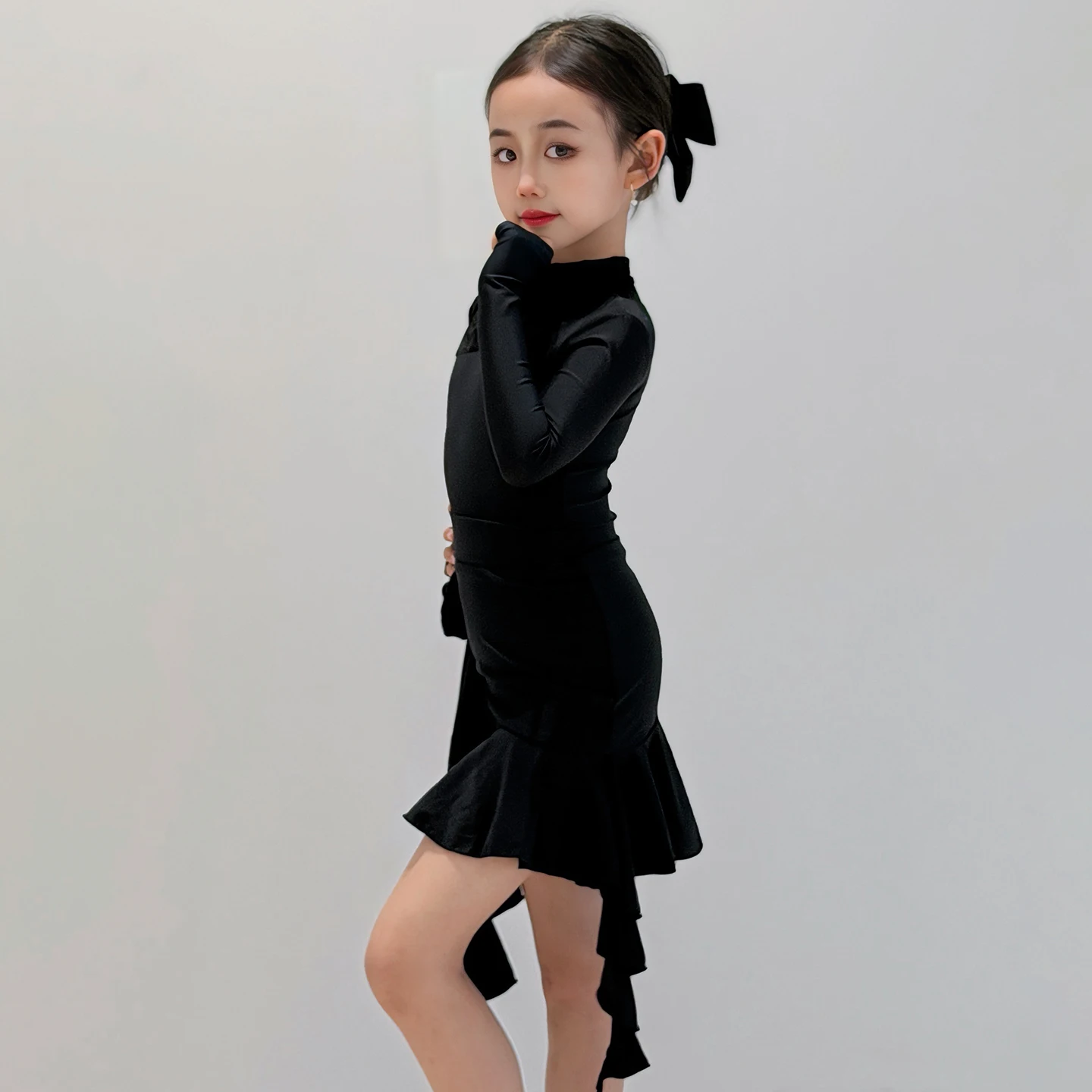 새로운 긴 소매 블랙 라틴 댄스 슈트 어린이 탱고 룸바 라틴 댄스 의상 소녀 라틴 탑 프릴 스커트 옷 SL14600