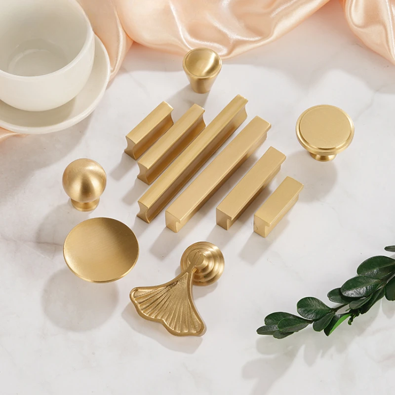 

Modern Simplicity Solid Brass Golden Handles for Furniture Wardrobe Shoe Cabinet Dresser Kitchen Cabinet Drawer Handle