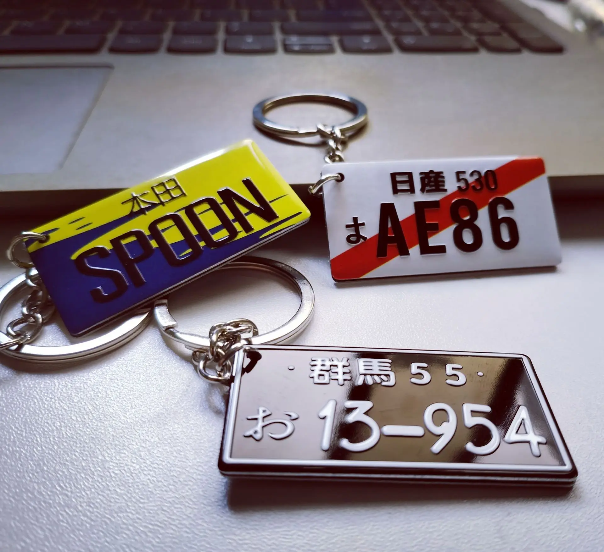 15pcs/Lot Japan JDM Racing Cars SPOON Pendants  Metal AE86 Keychains key chain RingsKey Tags For Nos Recaro Bride Initial D HKS