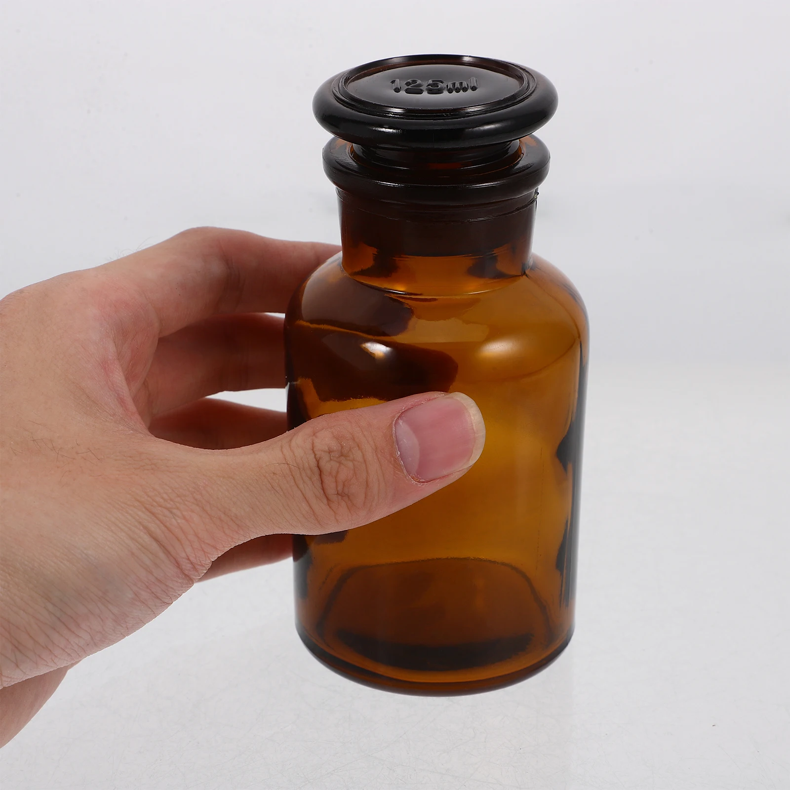 125Ml Amber Glass Reagent Bottle Wide Mouth for Lab Use Uv Light Blocking Precision Measurement Reusable Chemical Container