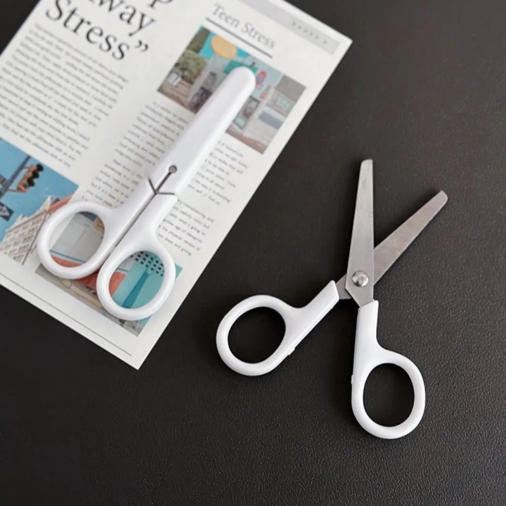 مقص قرطاسية أبيض نقي مصنوع يدويًا مع غطاء مقص للأطفال مستلزمات مدرسية أداة قطع الورق من الفولاذ المقاوم للصدأ