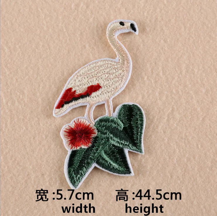 2017 New arrival 10 pcs Flowers Pink Flamingo Birds Embroidered patches iron on cartoon Motif Applique hat clothing accessory