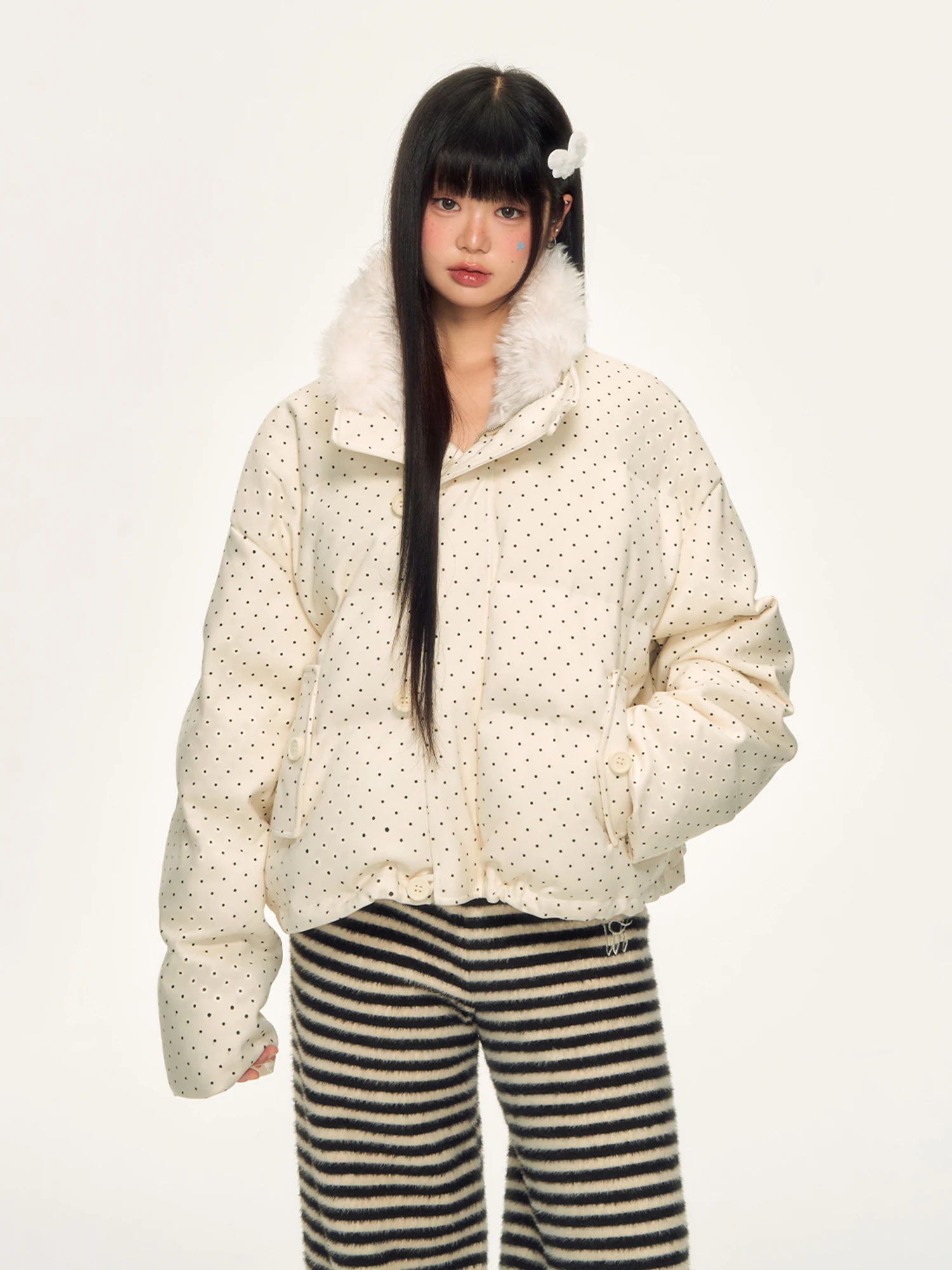 

Корейская женская зимняя куртка с воротником в горошек и меховым воротником, очень милая, теплая, верхняя одежда, новая модная коллекция 2025 для повседневной носки