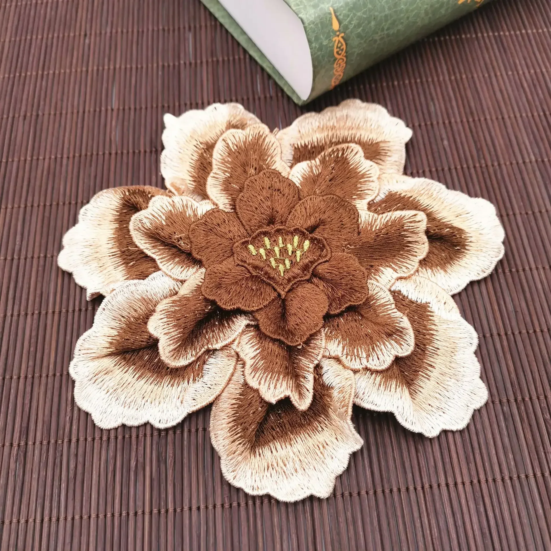 1pc Embroidered Sew on Patches for Clothes Badge Sewing Accessories Fabric Supplies