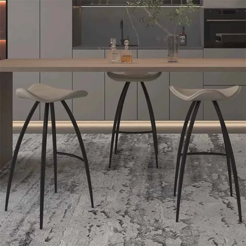 Taburetes de Bar con patas de Metal, silla alta de lujo, estilo nórdico, Mostrador de acento, balcón, diseño moderno