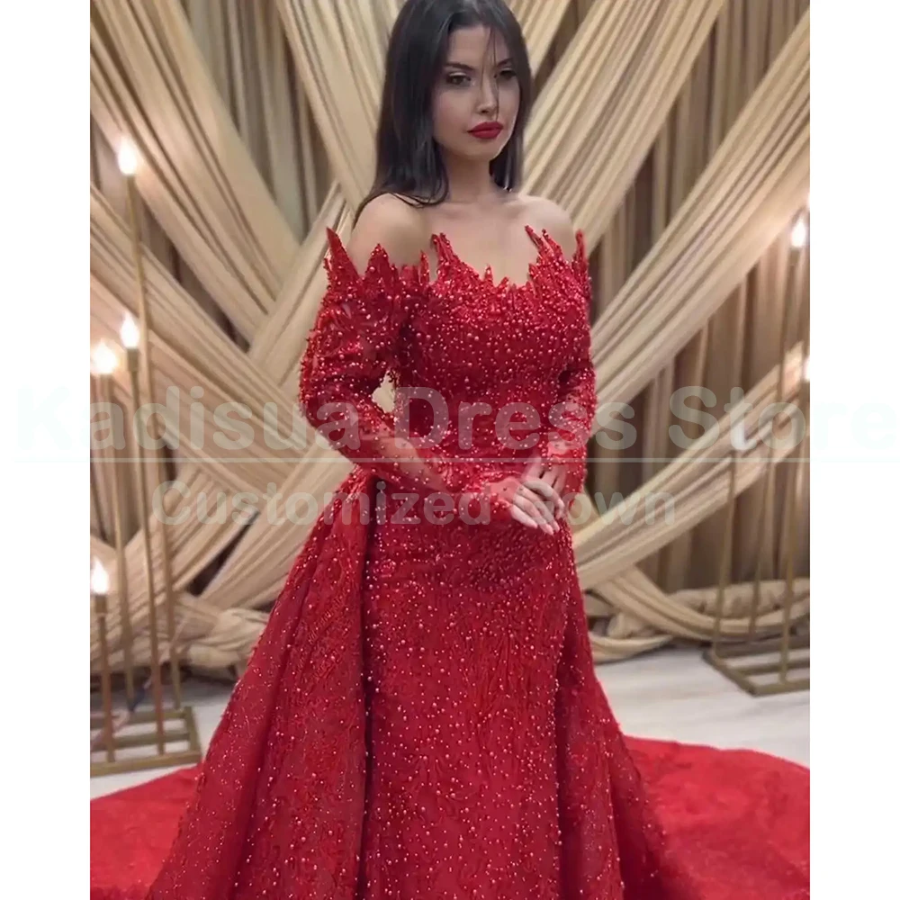 Prachtige Rode Kralen Avondjurken Luxe Strapless Lange Mouwloze Kapel Trein Jurken Formele Gelegenheid Bruidsjurk vestidos