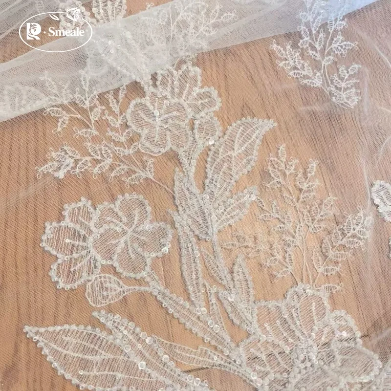 Fischerei-Linien-Stickerei mit Perlen und Pailletten für Hochzeitskleider-Spitzenstoff. DIY-Nähstoff. – Detail 7