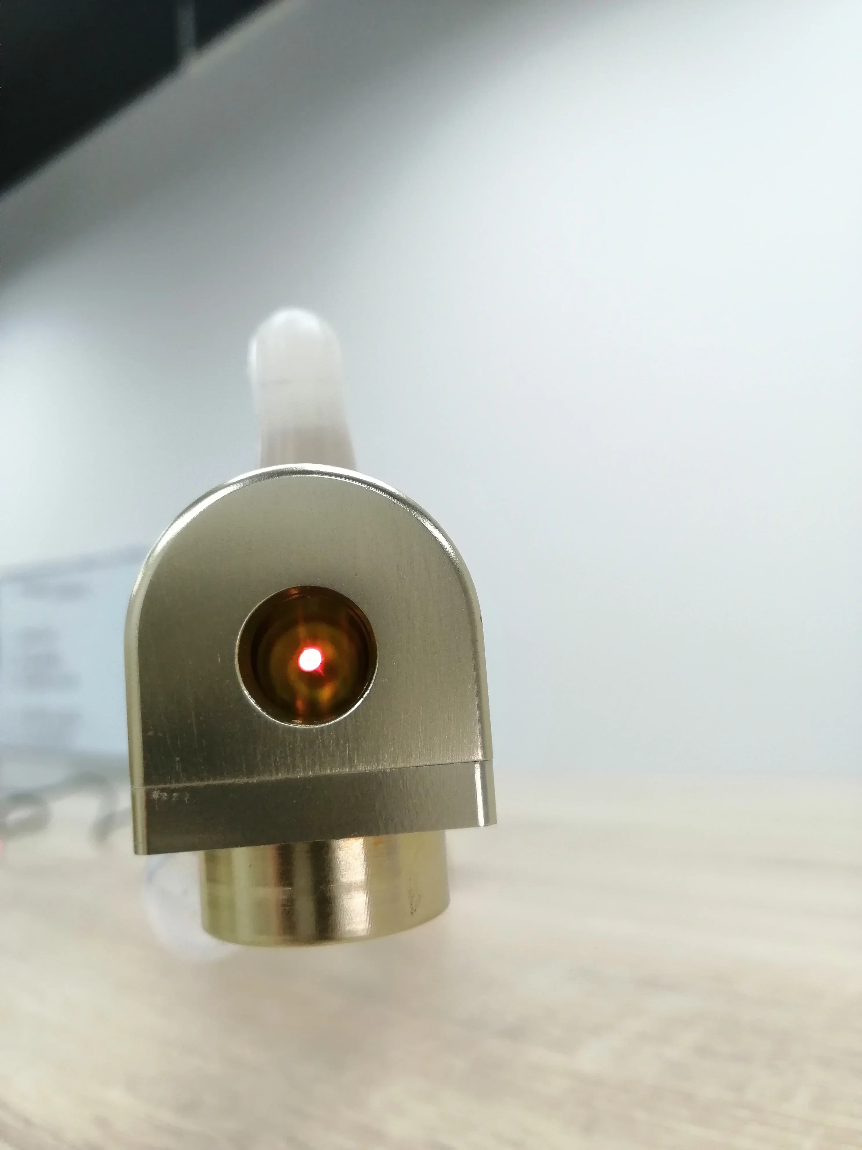 Yunyi Red Pointed Light Visible CO2 Laser Tube Tr100 with Beam Path Alignment Red Pointer for CO2 Laser Cutting Machine