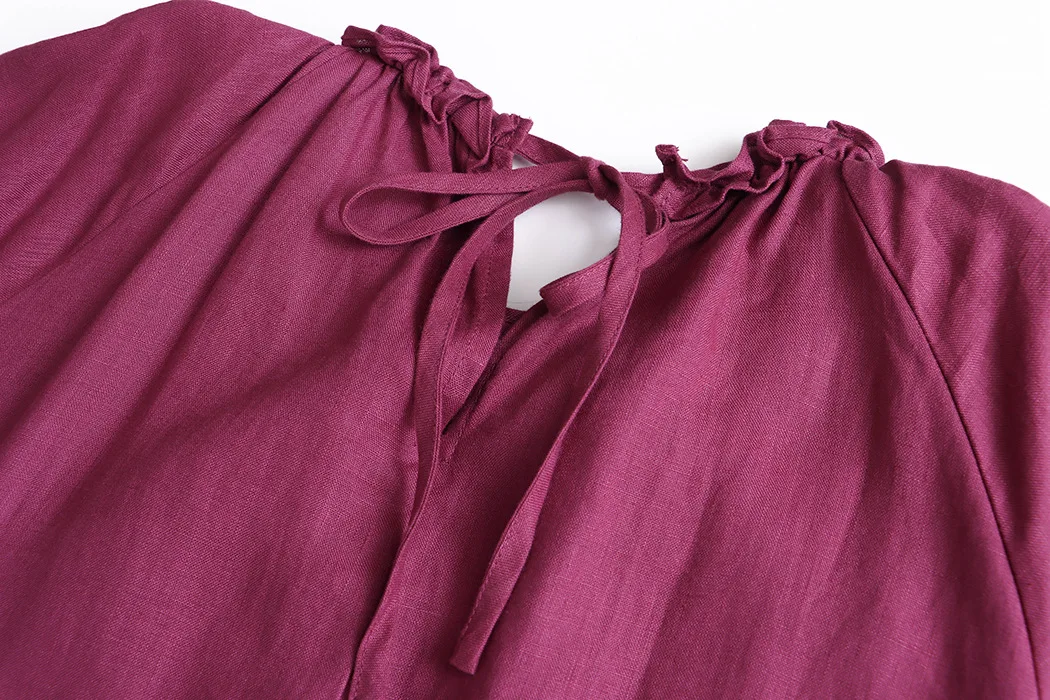 Frühlings- und Sommer-Damenkleid in Unifarbe mit Gürtel, schwarzer Spitze und eleganter Silhouette – Detail 3