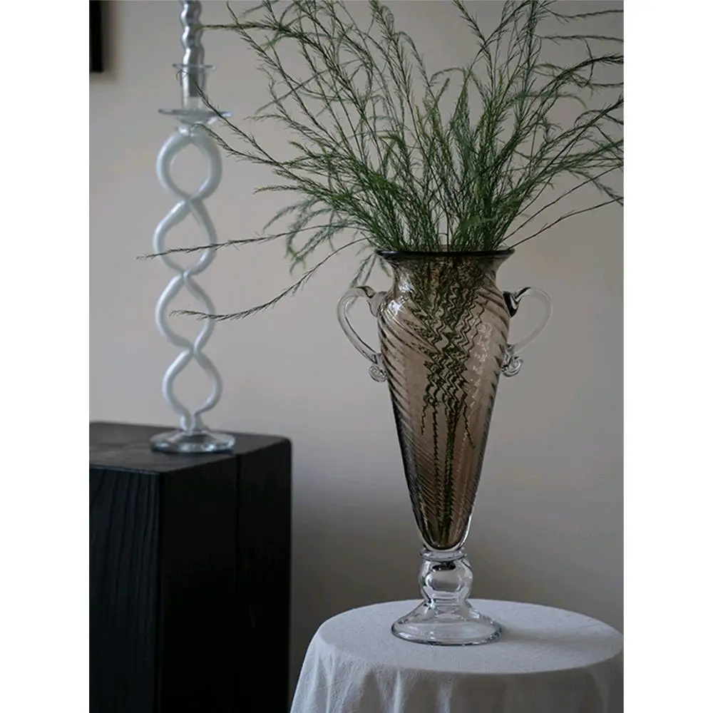 

European-style retro glass vase, high-quality home decoration, handmade flowers, antique ornaments