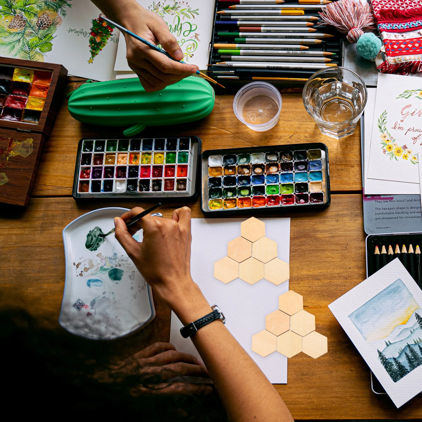 

100pc Wooden Hexagonal Pieces Natural Craft Ornaments For Diy Home Decor Wedding Christmas Decoration Desktop Crafts Hanging