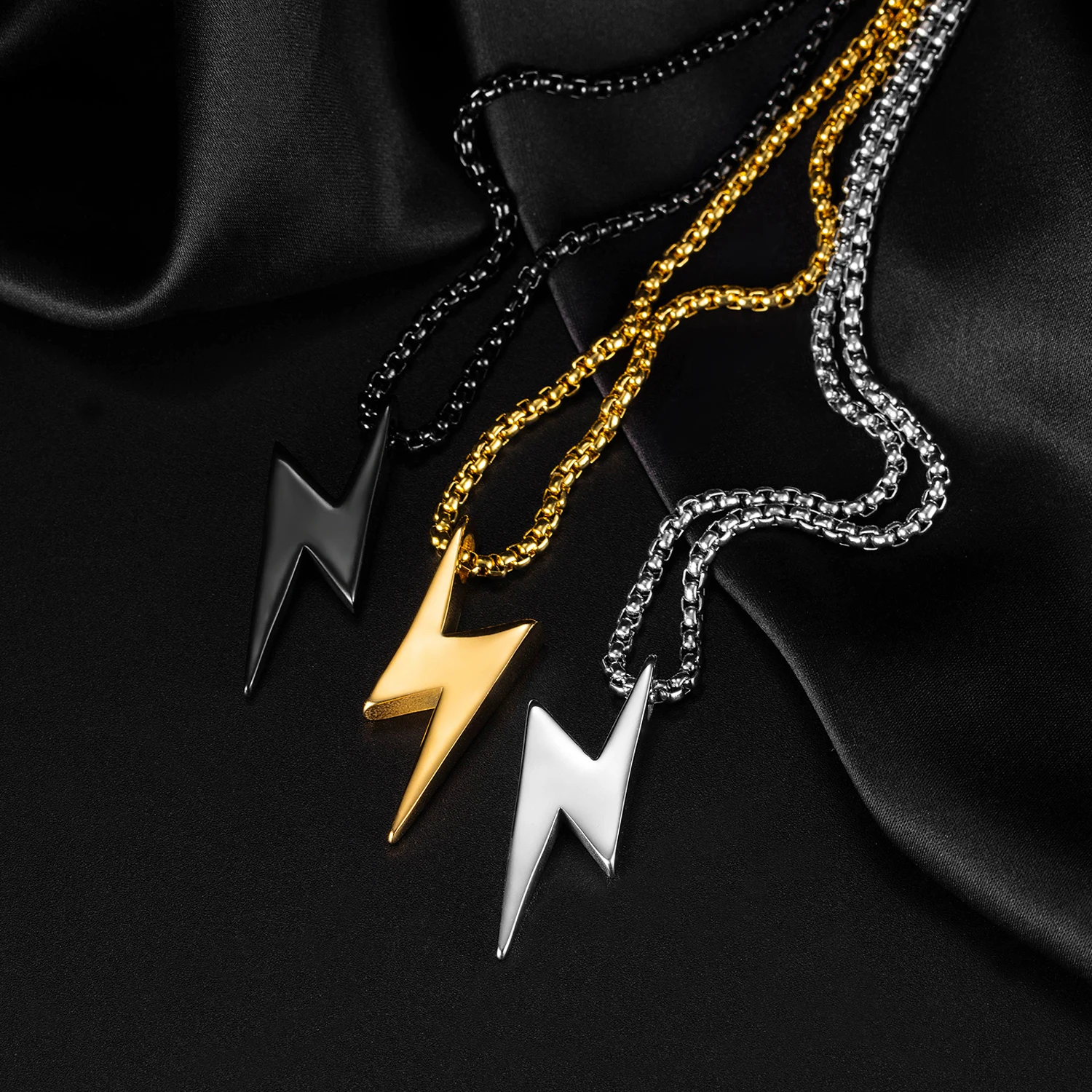 

Men’s Lightning Bolt Pendant Necklace – Creative Stainless Steel Chain, Trendy Streetwear Fashion Jewelry