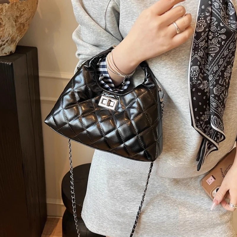 

Новая повседневная, уникальная и универсальная женская сумка с ромбовидной цепочкой. Это сумка через плечо на одно плечо для пельменей