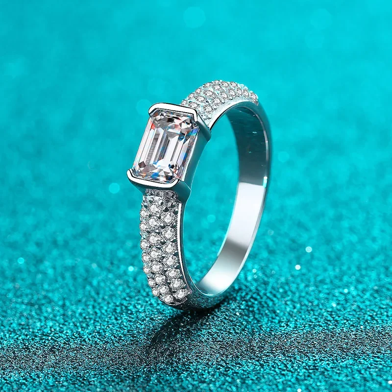 18K gold inlaid diamond women's ring, shiny emerald cut rectangular 1-carat Pt950 platinum moissanite fashion ring