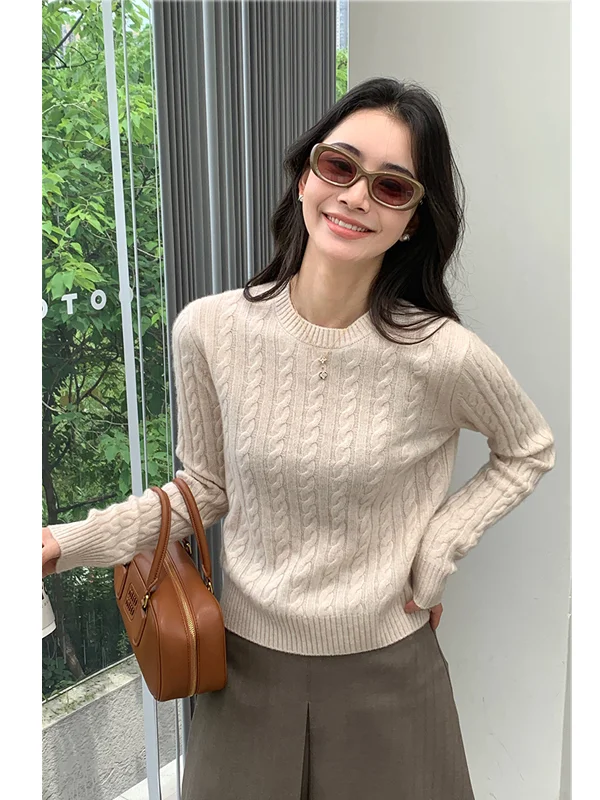 

French Sle Loose Fit Camere Sweater Women's round Ne Knitted Wool Base irt Slimming High End Feeling Autumn Winter