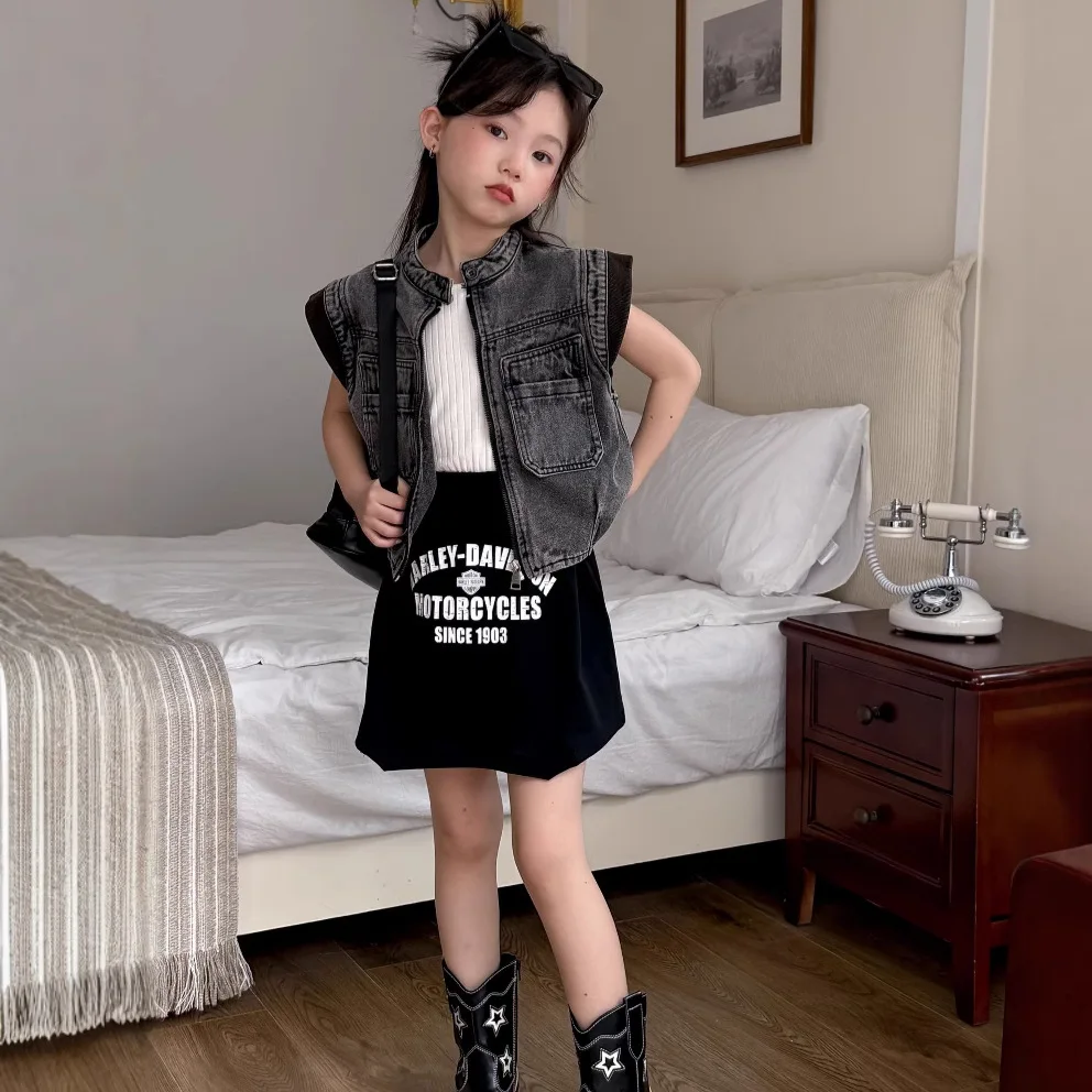 Children Denim Clothing for Spring and Summer 2025 Girls Threaded Flying Sleeve Sleeveless Denim Vest Children Design Jacket Top