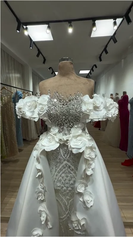White Floral Trailing Satin Evening Gown Glamorous Off-The-Shoulder Crystal Dress Bridal Wedding Dresses Haute Couture Gown
