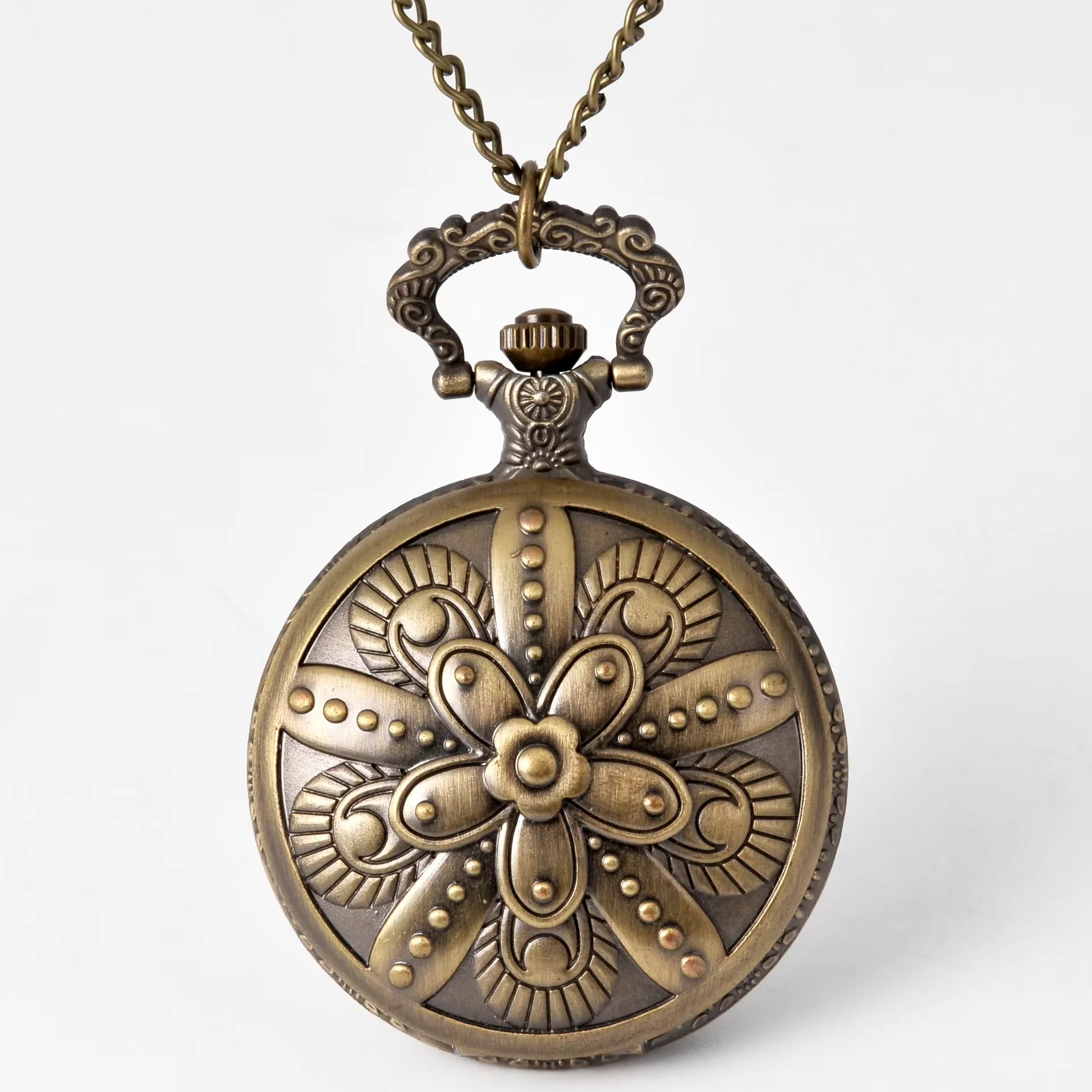 

0 Fashion Vintage Women Pocket Watch Alloy Retro Hollow Out Flowers Pendant Clock Chain Watches Lady Gift