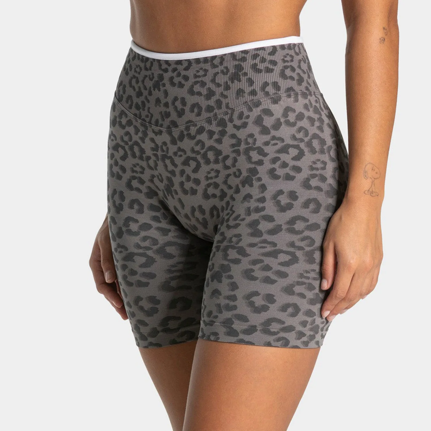 Leopard Print Color Block Yoga Shorts, High Waist Stretch Athletic Workout Shorts for Women, Casual Sports Gym Leggings