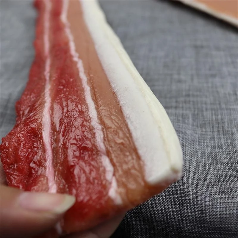 Opvallende gesimuleerde plakjes varkensvlees voedselmodel Restaurant Schietrekwisieten voor restaurants en feesten 15UB